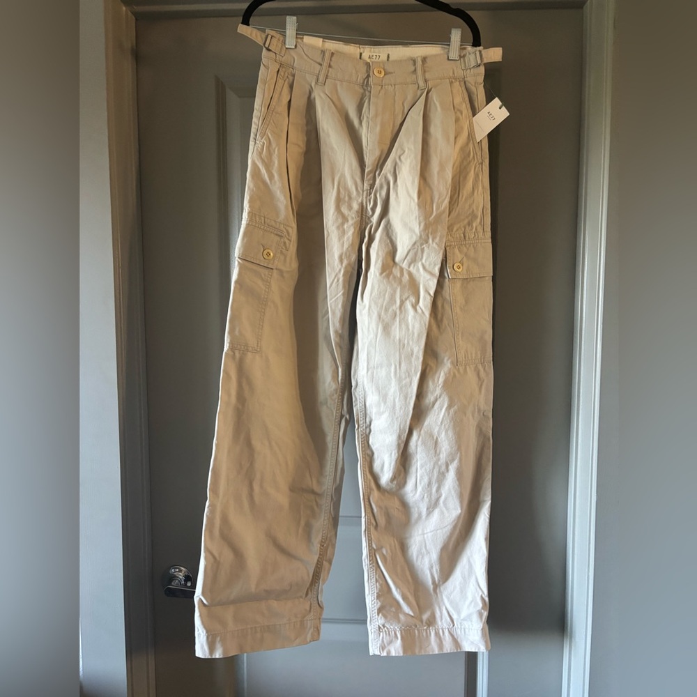 AE American Eagle Brand New Khaki Cargo Pants with Tags